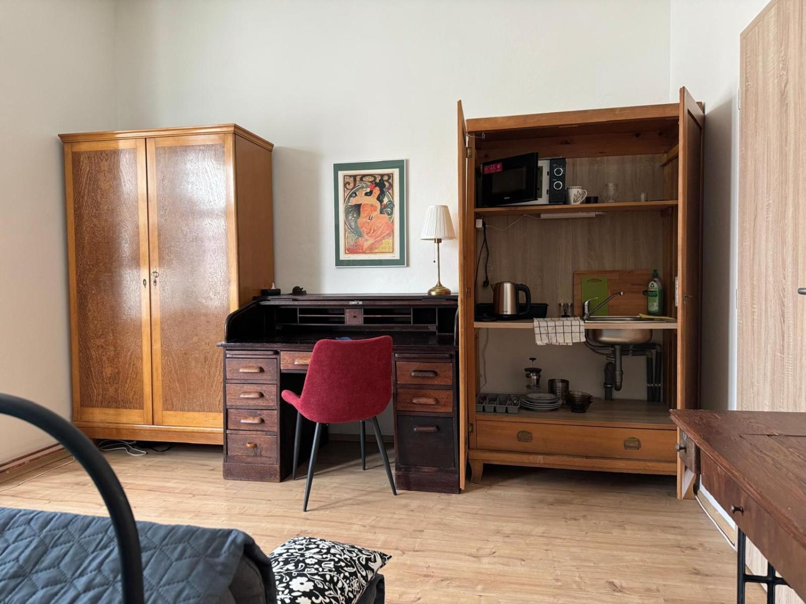 Apartments Bouquet Прага Екстериор снимка