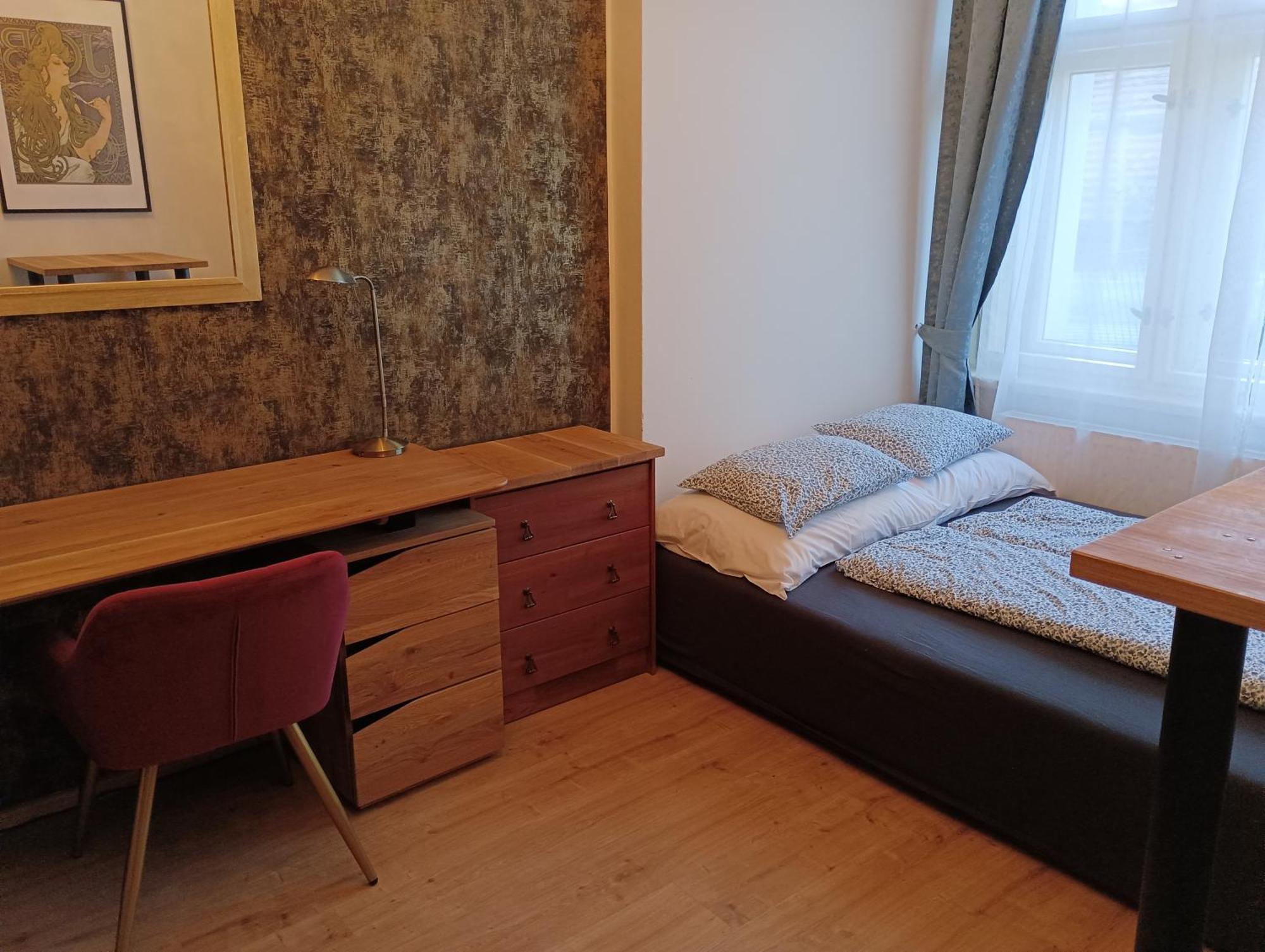 Apartments Bouquet Прага Екстериор снимка
